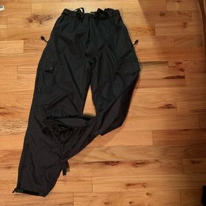 Sz LG  Wetskins shell pants